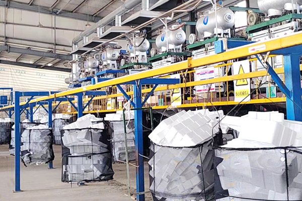 EPS泡沫包装生产车间
